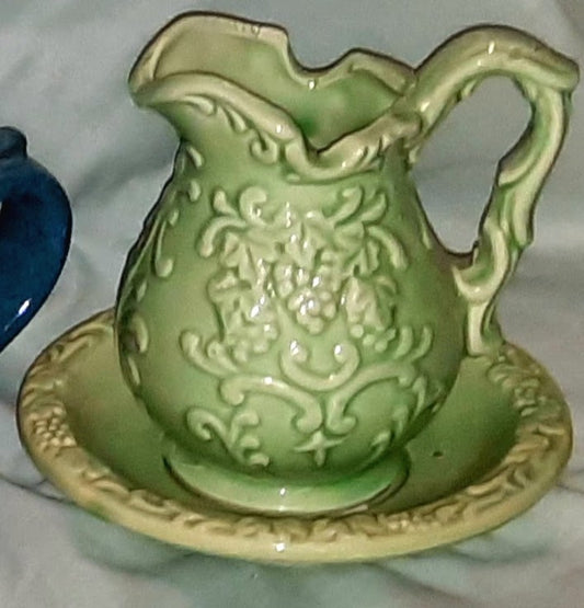 Vintage Pitcher and Bowl light green 4 1/2" by Norleans Japan - Very good condition