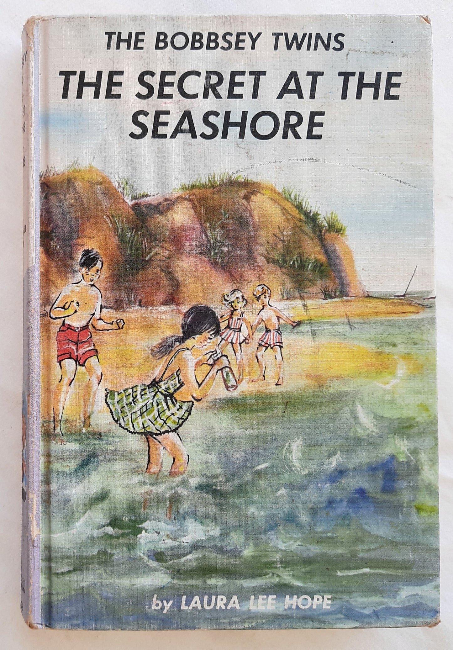 The Bobbsey Twins: The Secret at the Seashore by Laura Lee Hope (Good, 1962, HC, 174 pages, Grosset & Dunlap)