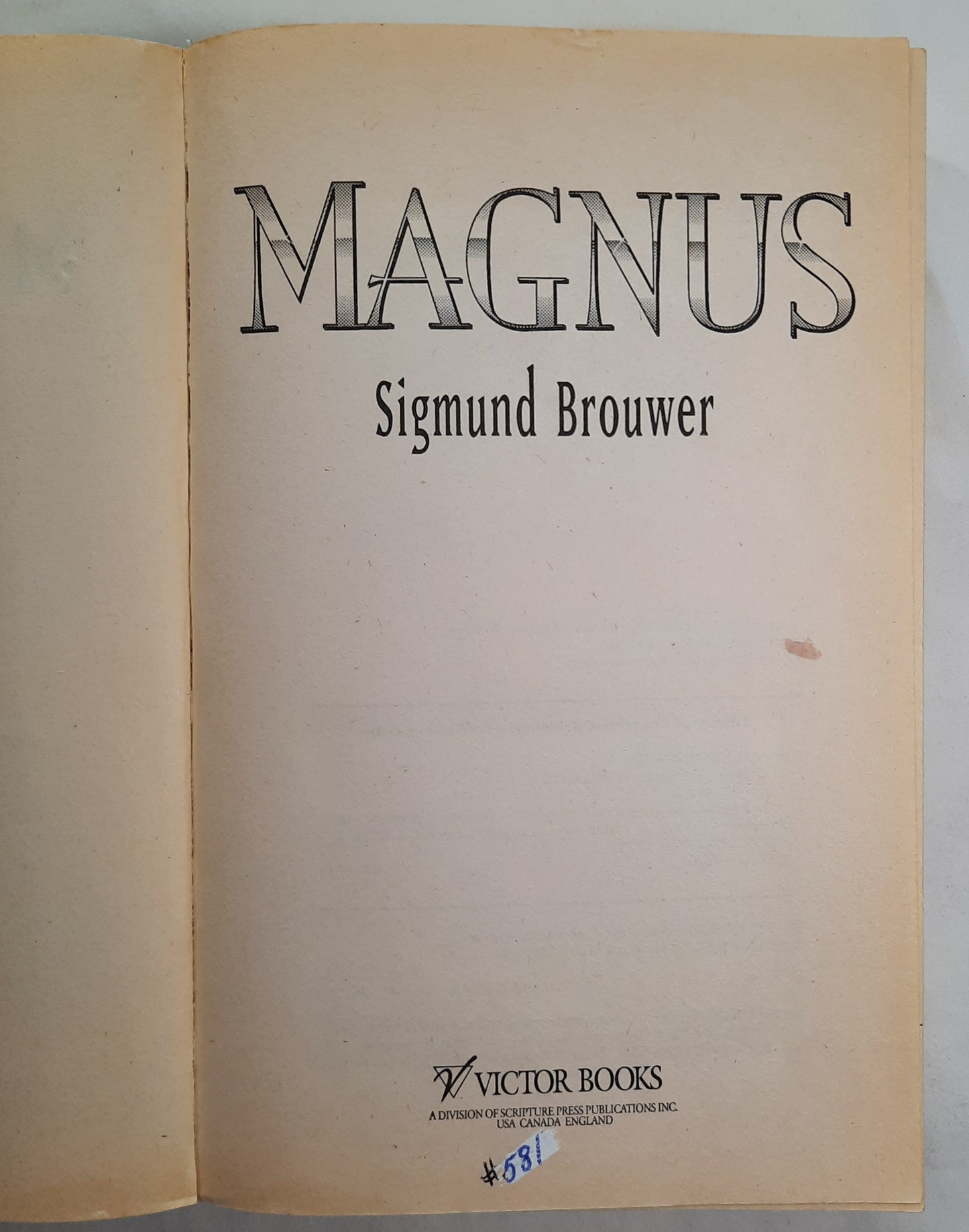 Magnus by Sigmund Brouwer (Very Good, 1995, Pbk, 572 pages, Victor Books)