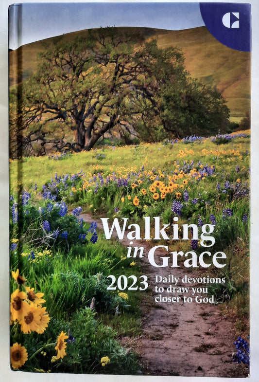 Guideposts: Walking in Grace 2023 Devotional (Good, 2023, HC, 428 pages)