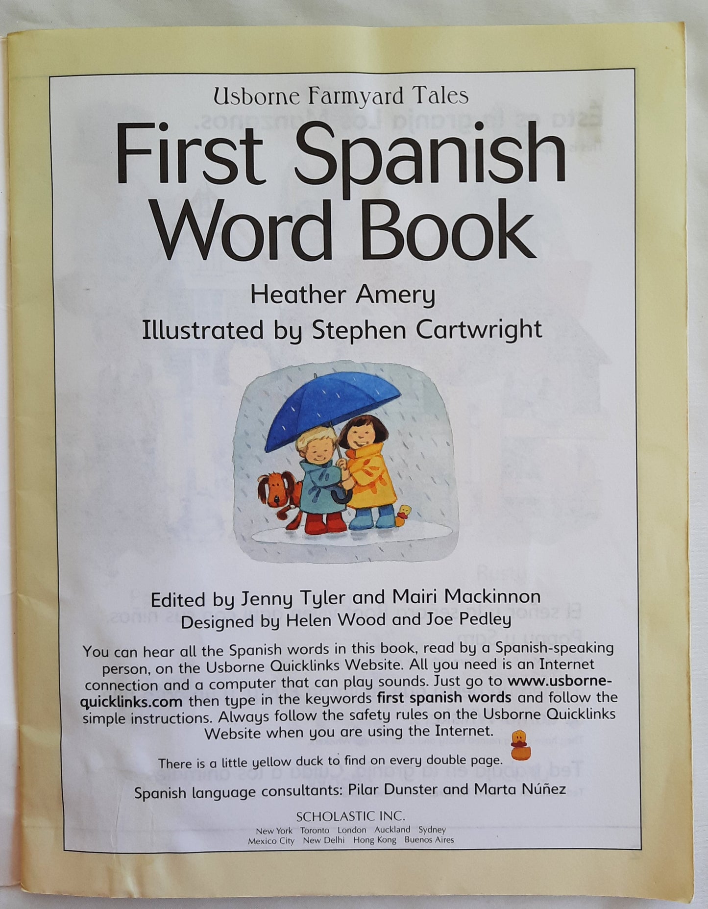 Usborne Farmyard Tales: First Spanish Word Book by Heather Amery; Stephen Cartwright (Very Good, 2007, Pbk, 48 pages, Scholastic)