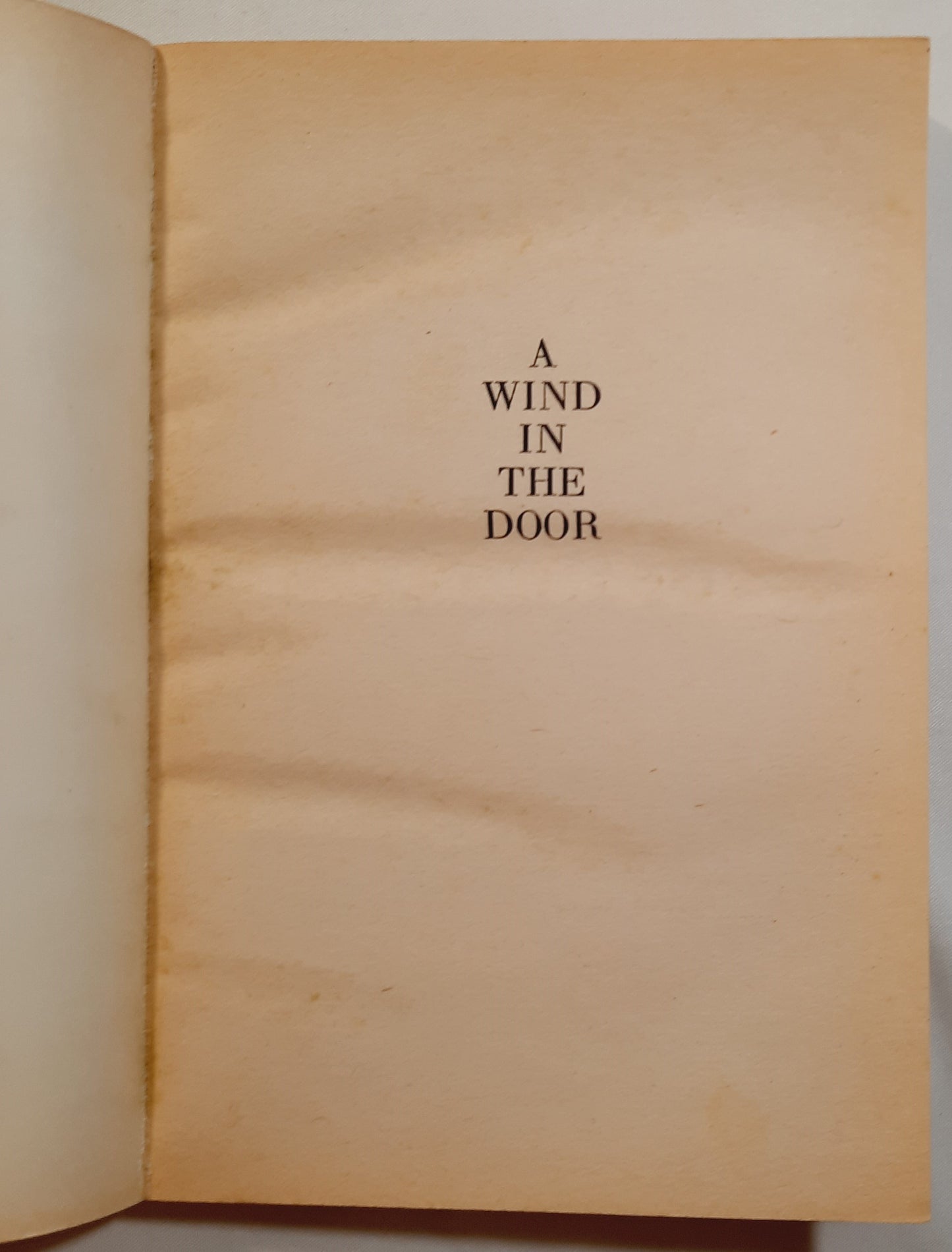 A Wind in the Door by Madeleine L'Engle (Good, 1974, PBk, 211 pages, Dell Yearling)