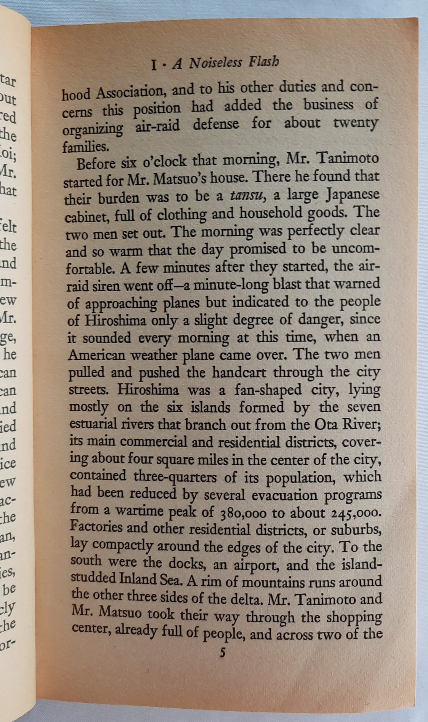 Hiroshima by John Hersey (Good, 1968, Pbk, 116 pages, Bantam Books)