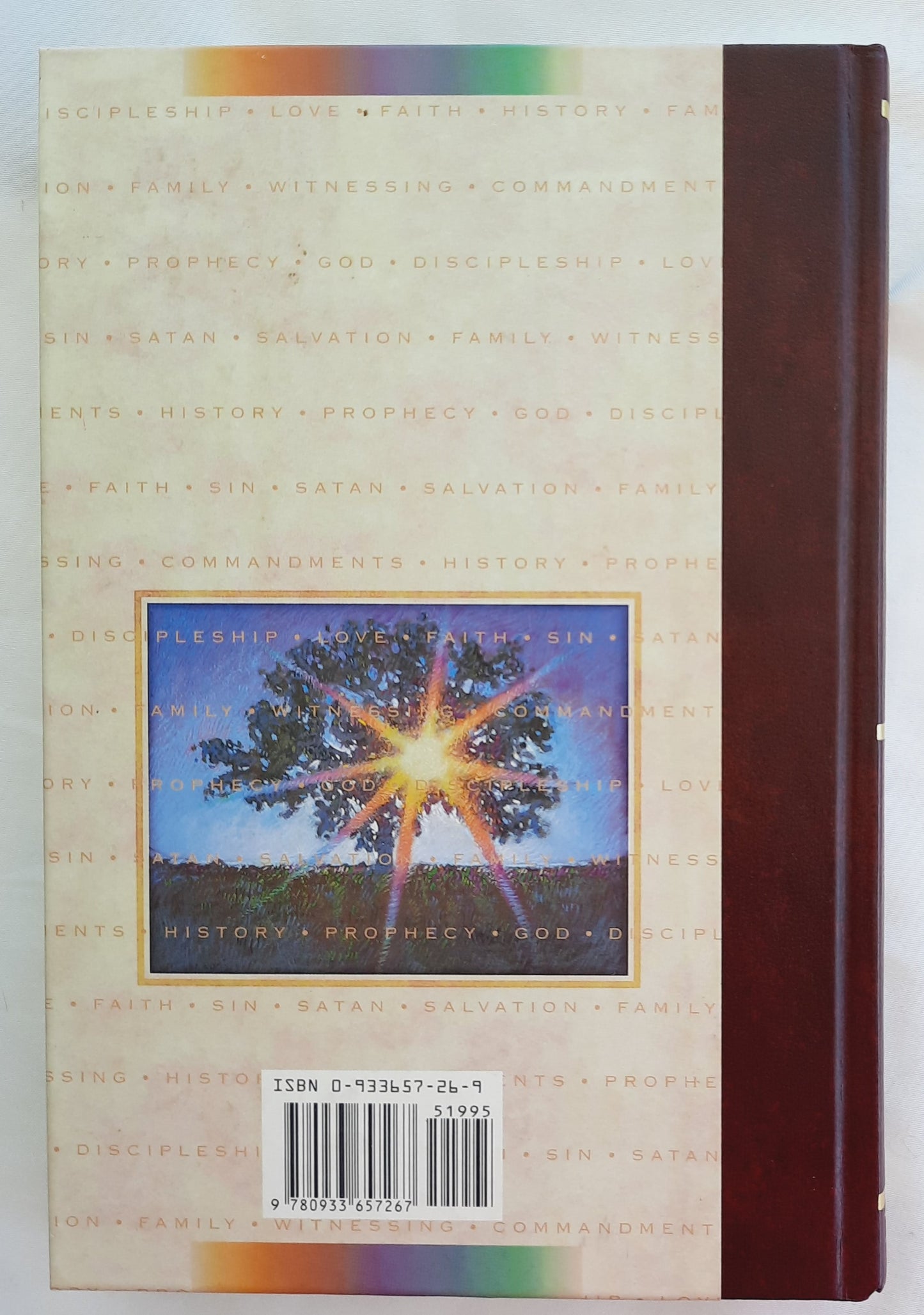 A Rainbow of Hope: 777 Inspirational Quotes Plus Selected Scriptures by Billy & Janice Hughey (Very good, 1994, HC, 336 pages, Rainbow Studies)