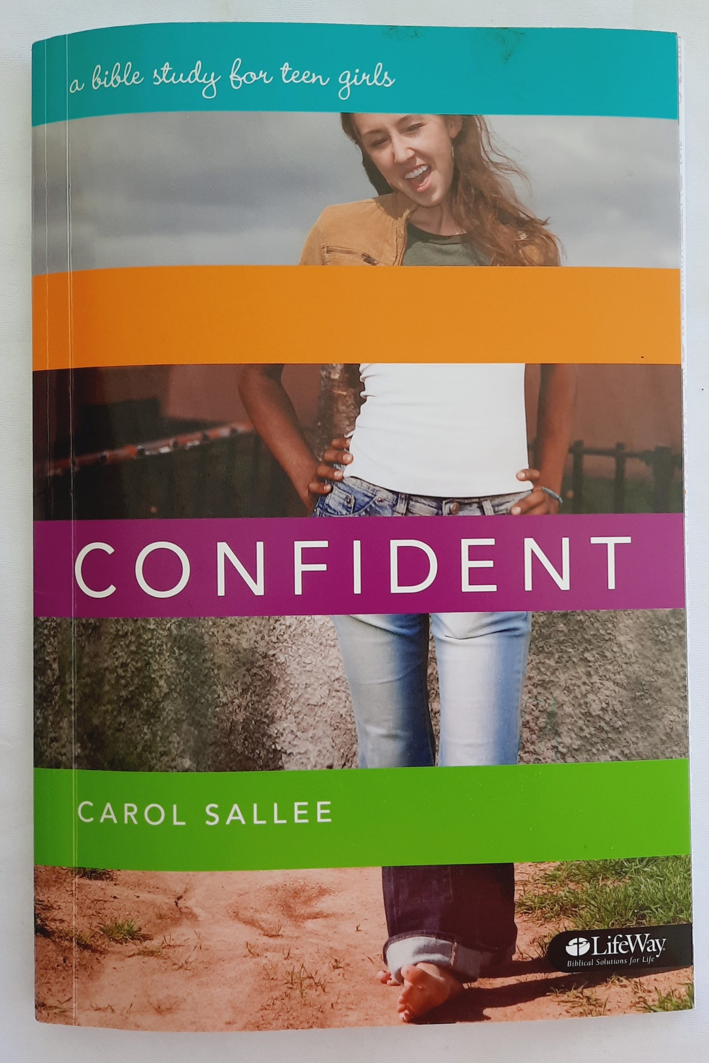 Confident: A Bible Study for Teen Girls by Carol Sallee (Good, 2014, Pbk, 119 pages, LifeWay)