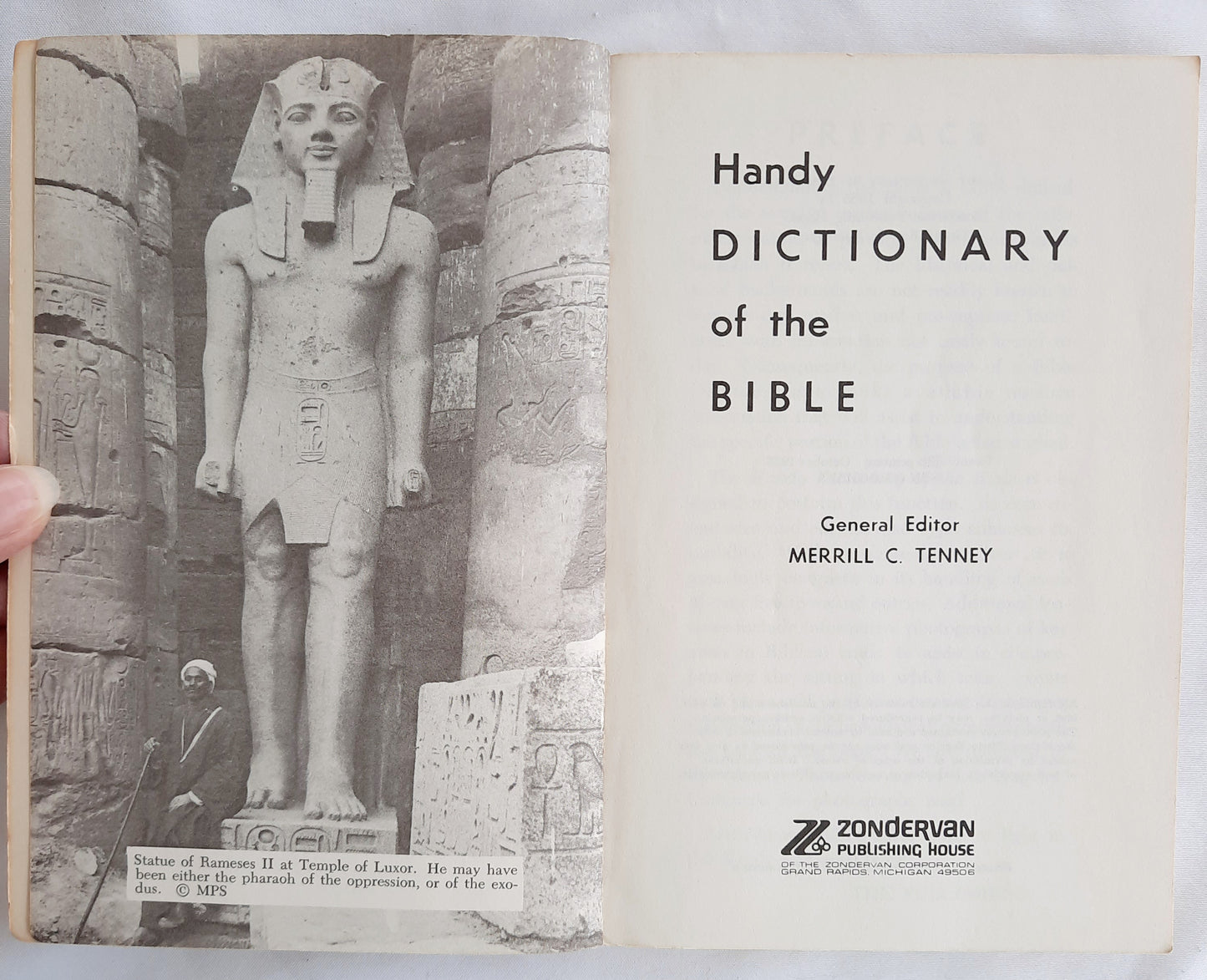 Handy Dictionary of the Bible edited by Merrill C. Tenney (Good, 1978, Pbk, 176 pages, Zondervan)