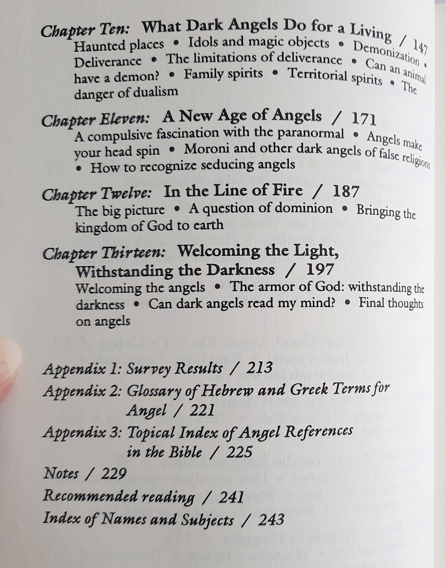 Angels Dark and Light by Gary Kinnaman (Good, 1994, Pbk, 245 pages, Servant Publications)