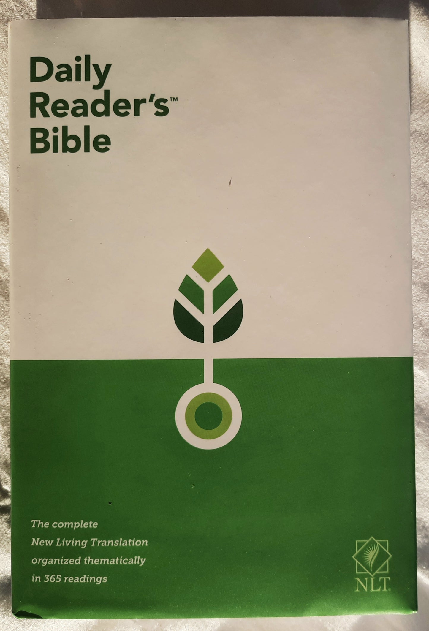 NLT Daily Reader's Bible (New, 2020, HC, 1123 pages, Tyndale House, Red Letter)