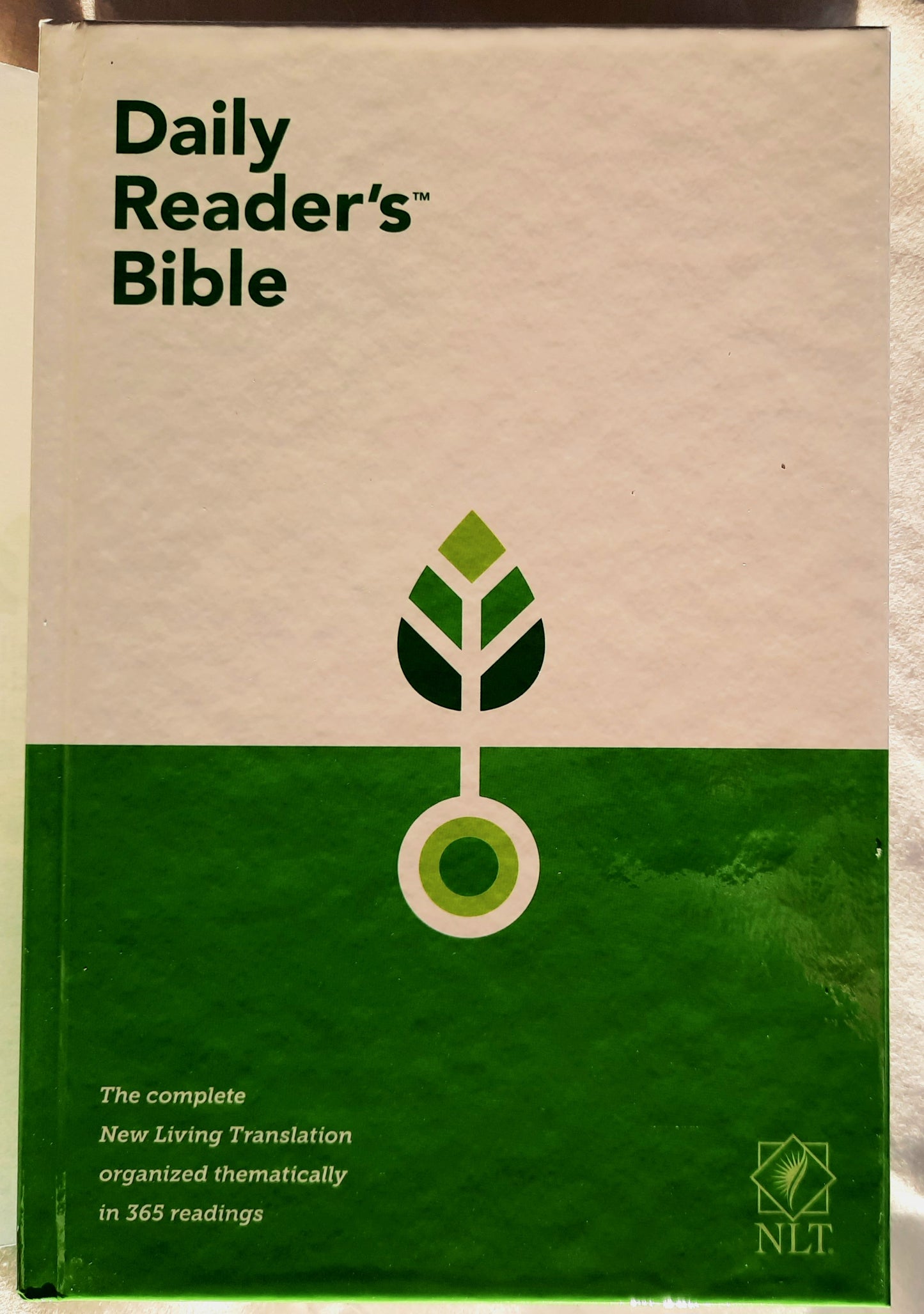 NLT Daily Reader's Bible (New, 2020, HC, 1123 pages, Tyndale House, Red Letter)