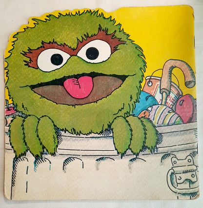 Sesame Street: Oscar-the-Grouch's Alphabet of Trash by Jeffrey Moss (Good, 1978, Pbk, 24 pages, A Golden Shape Book)