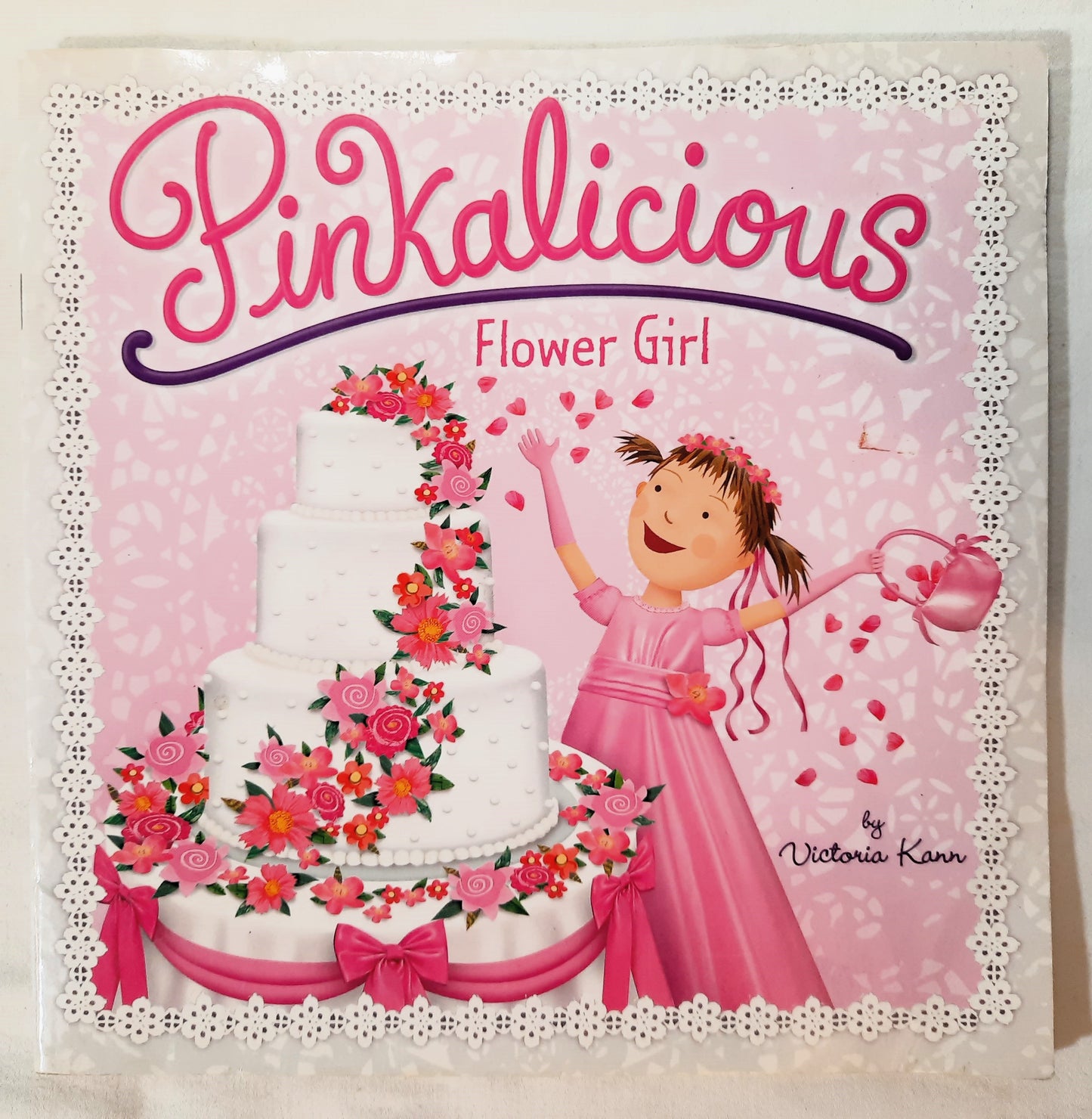 Pinkalicious: Flower Girl by Victoria Kann (Good, 2013, Pbk, 24 pages, HarperFestival)