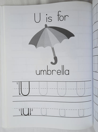 Lots and Lots of Letter Tracing by Handwriting Time (Very good, 2015, Pbk, 112 pages)