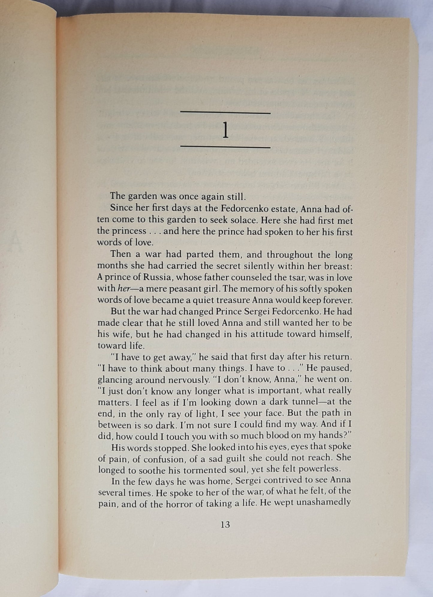 A House Divided by Michael Phillips; Judith Pella (The Russians #2, Very good, 1992, Pbk, 350 pages, Bethany House)
