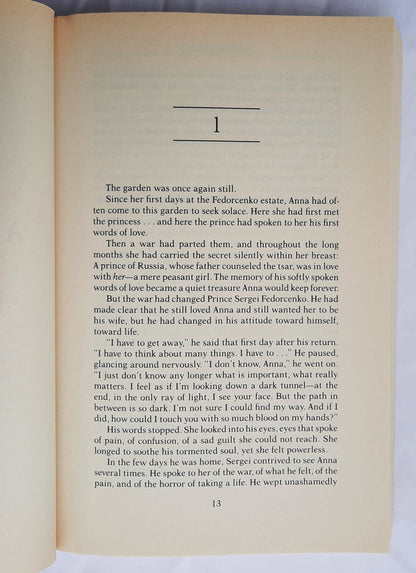 A House Divided by Michael Phillips; Judith Pella (The Russians #2, Very good, 1992, Pbk, 350 pages, Bethany House)
