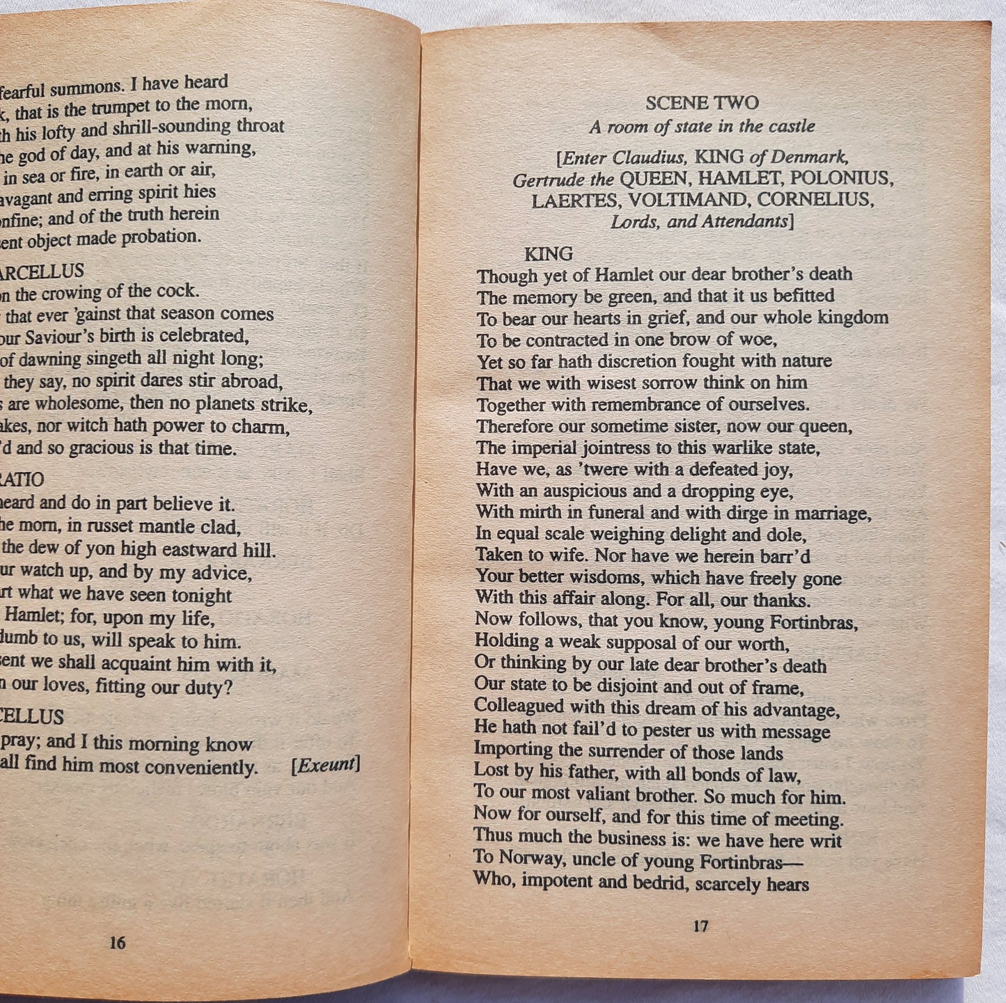 Hamlet play by William Shakespeare (Good, 2000, Pbk, 174 pages, Troll)