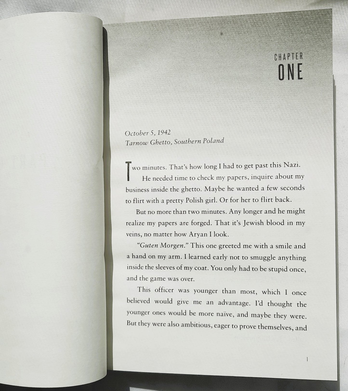 Resistance by Jennifer A. Nielsen (Like new, 2018, Pbk, 389 pages, Scholastic)