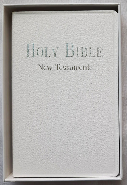 NIV Tiny Testament Boxed Bible White (New, 2012, Leathersoft, 288 pages, Zonderkidz)