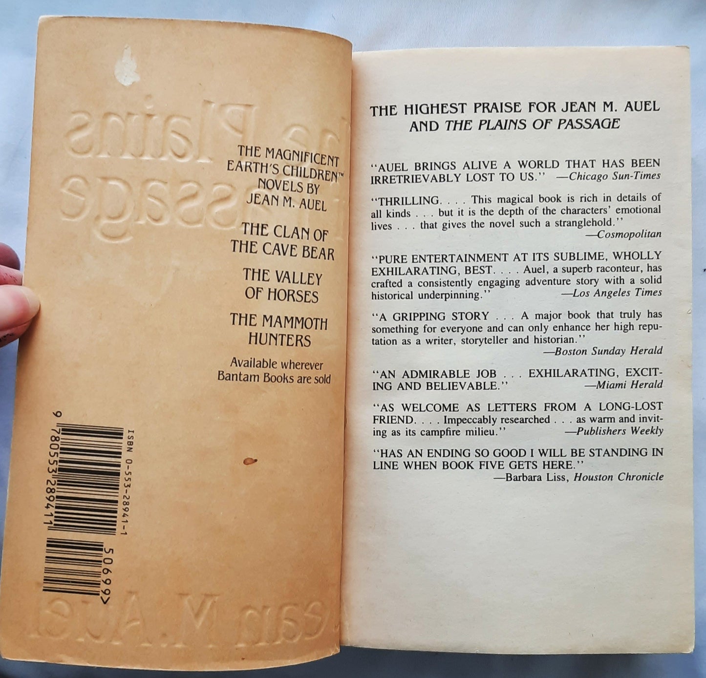 The Plains of Passage #4 by Jean M. Auel (Earth's Children, Very Good, 1991, Pbk, 868 pages, Bantam)