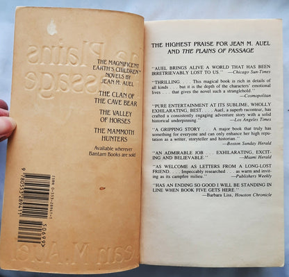 The Plains of Passage #4 by Jean M. Auel (Earth's Children, Very Good, 1991, Pbk, 868 pages, Bantam)