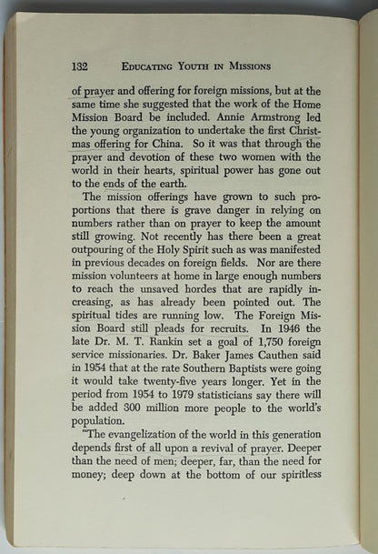 Educating Youth in Missions by Mildred McMurry (Acceptable, 1960, Pbk, 141 pages, Convention Press)