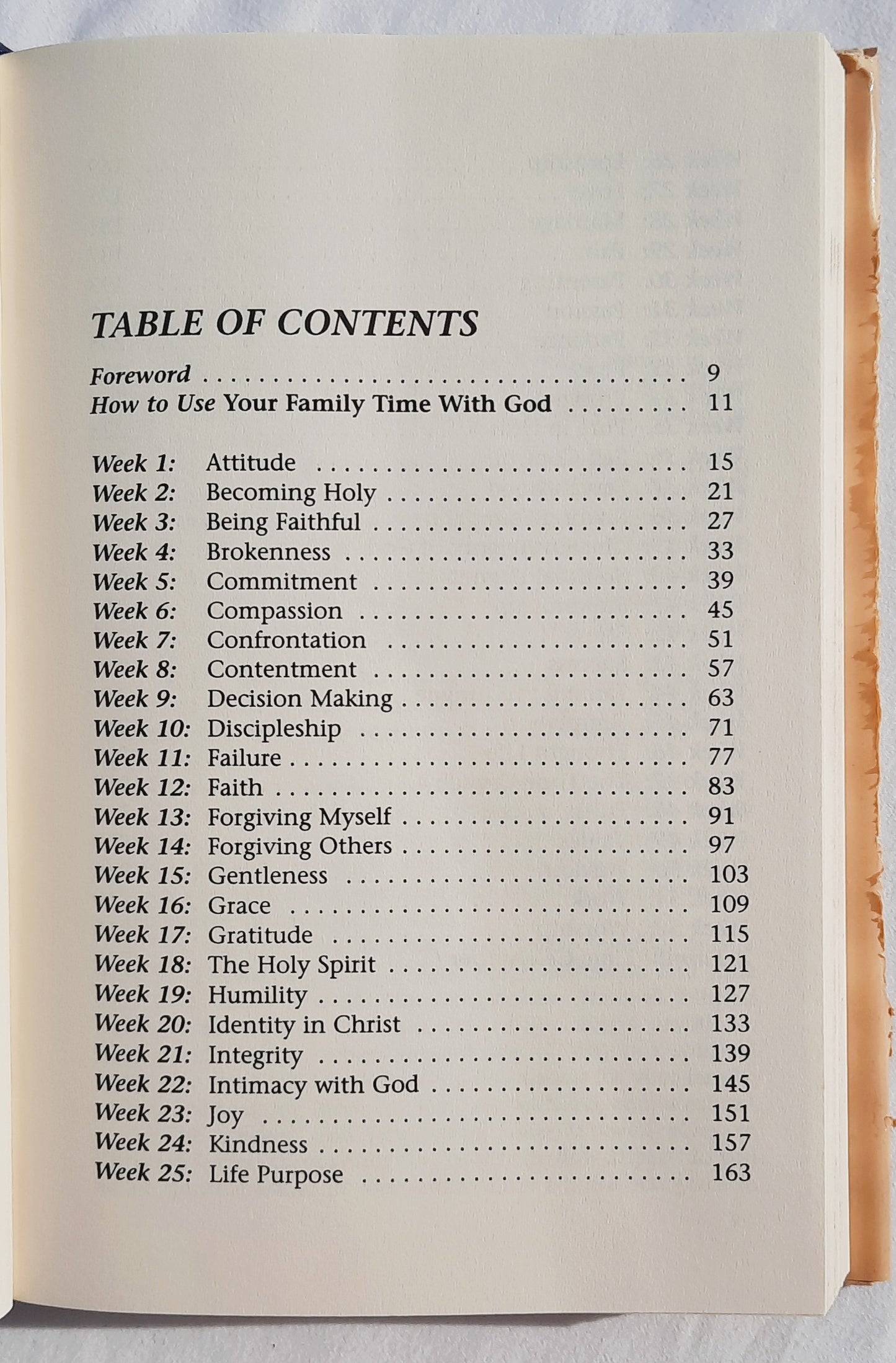 Your Family Time with God: A Weekly Plan for Family Devotions by John Maxwell; Brad Lewis (Very good, 1995, HC, 333 pages, Chariot Family Publishing)
