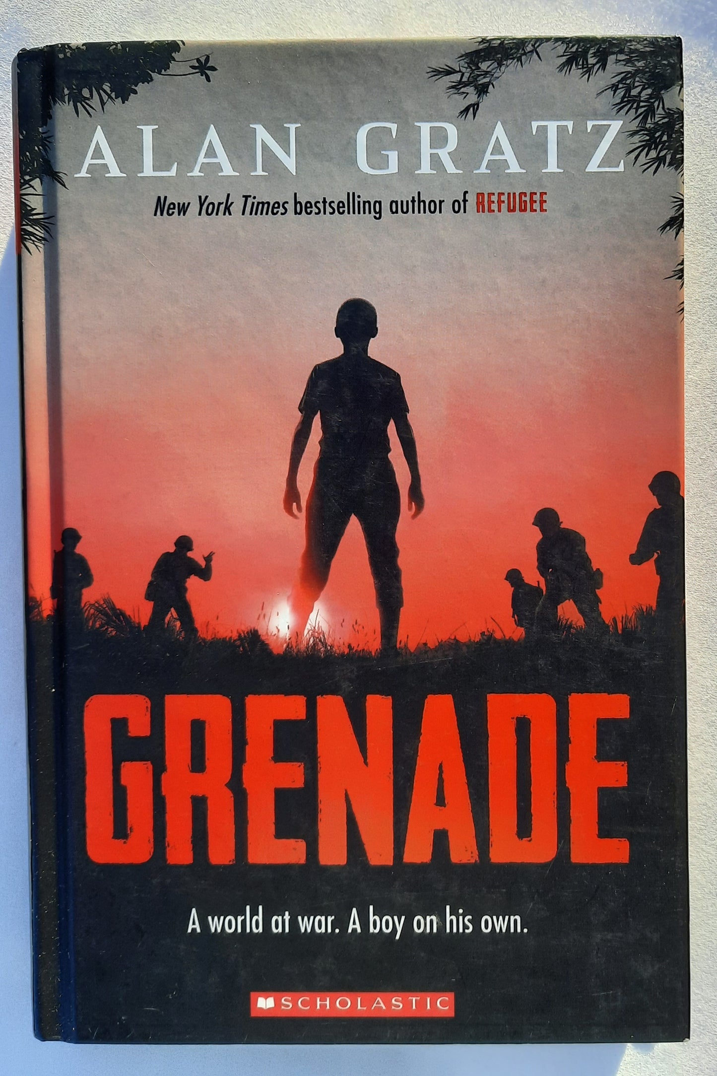 Granate von Alan Gratz (Wie neu, 2018, HC, 288 Seiten, Scholastic)