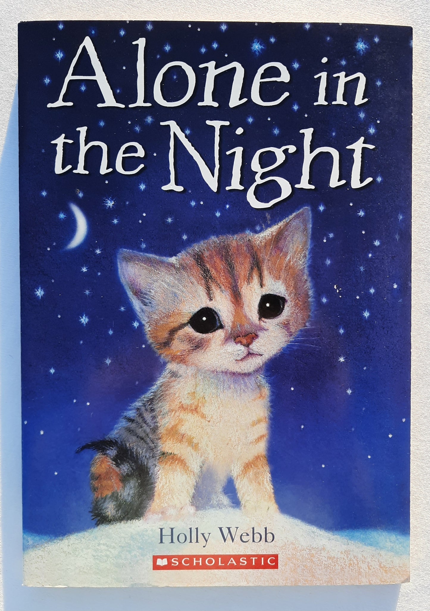 Alone in the Night by Holly Webb (Very Good, 2009, Pbk, 128 pages, Scholastic)