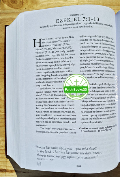 The Open Your Bible Old Testament Commentary herausgegeben von Martin Manser (Neu, 2013, Taschenbuch, 1040 Seiten, Creative4 International)