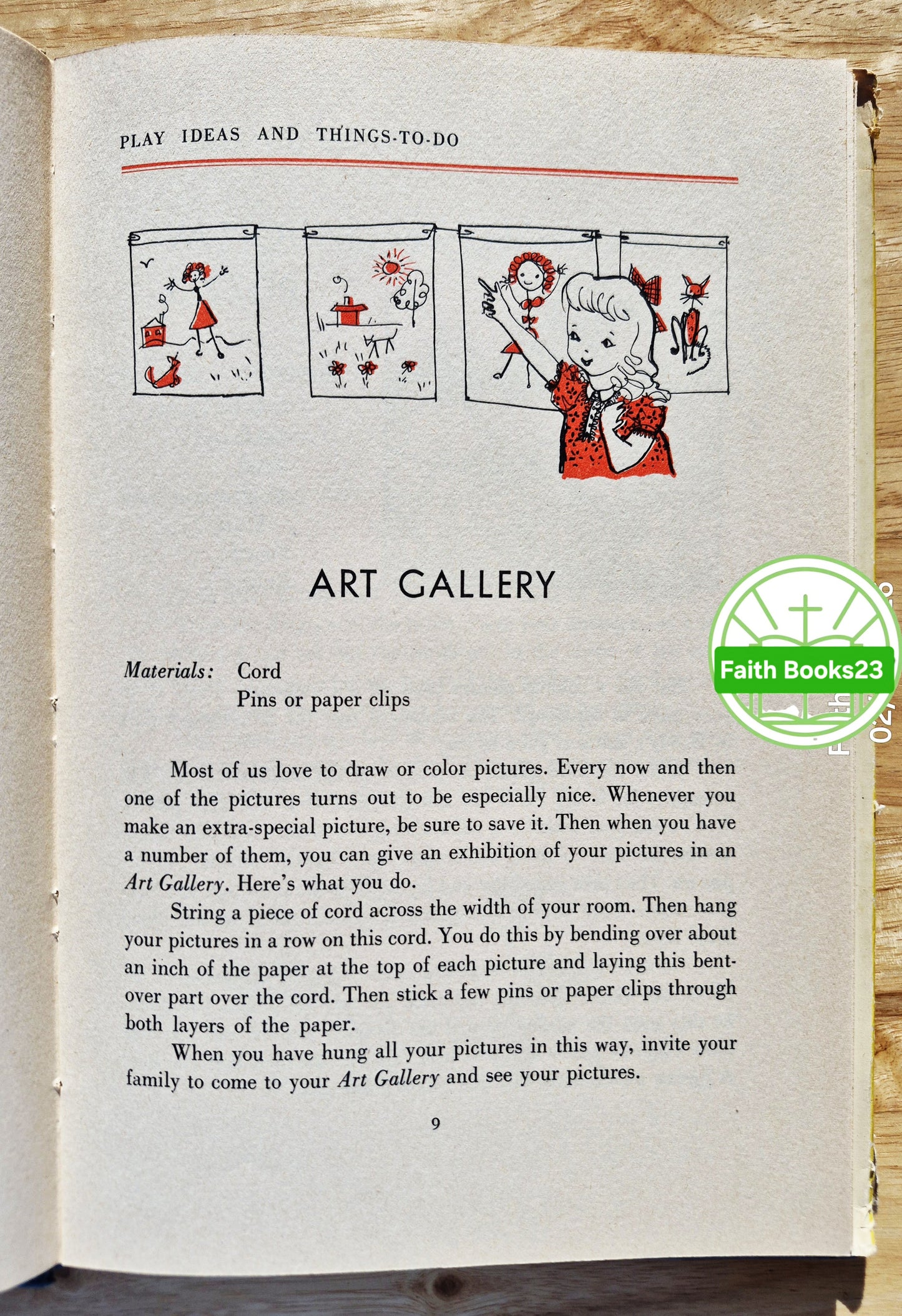 The Little Girl's Busybook of Play Ideas and Things to Do von Caroline Horowitz (Gut, 1951, HC, 95 Seiten, Hart Pub.)