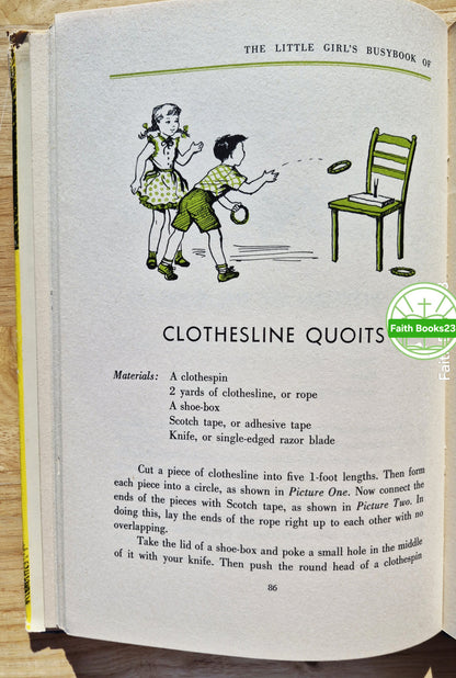 The Little Girl's Busybook of Play Ideas and Things to Do von Caroline Horowitz (Gut, 1951, HC, 95 Seiten, Hart Pub.)