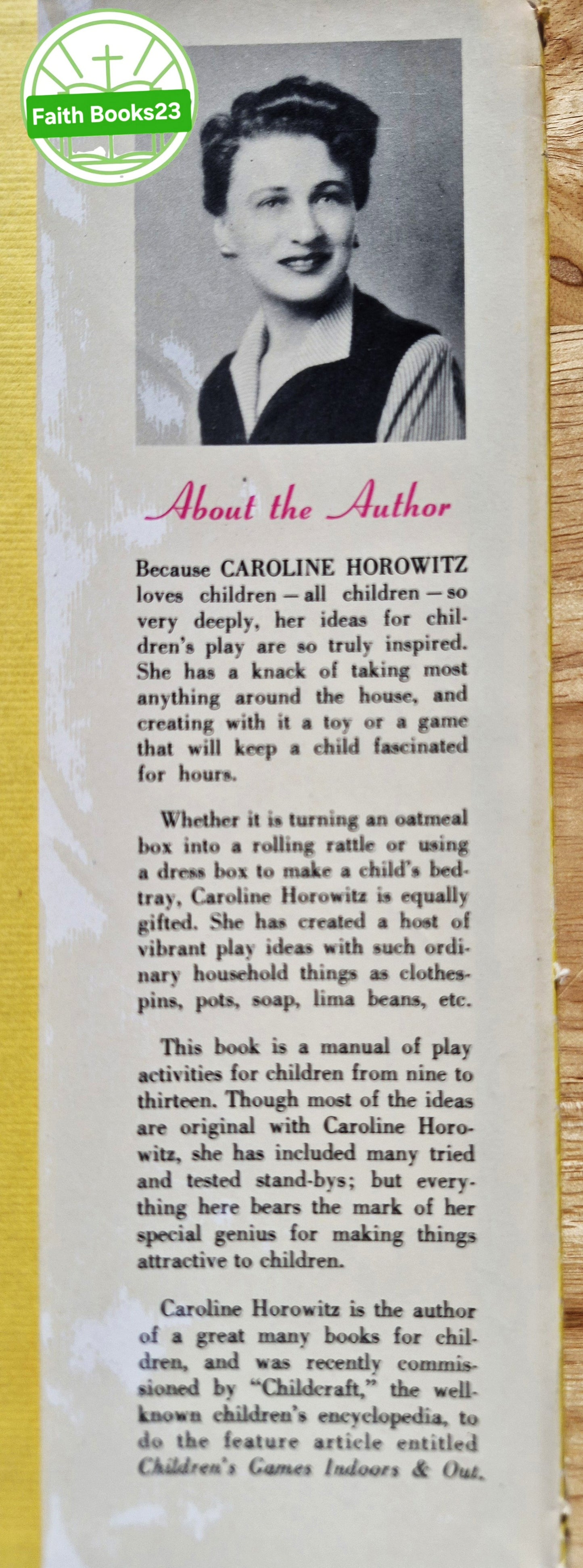 The Little Girl's Busybook of Play Ideas and Things to Do von Caroline Horowitz (Gut, 1951, HC, 95 Seiten, Hart Pub.)