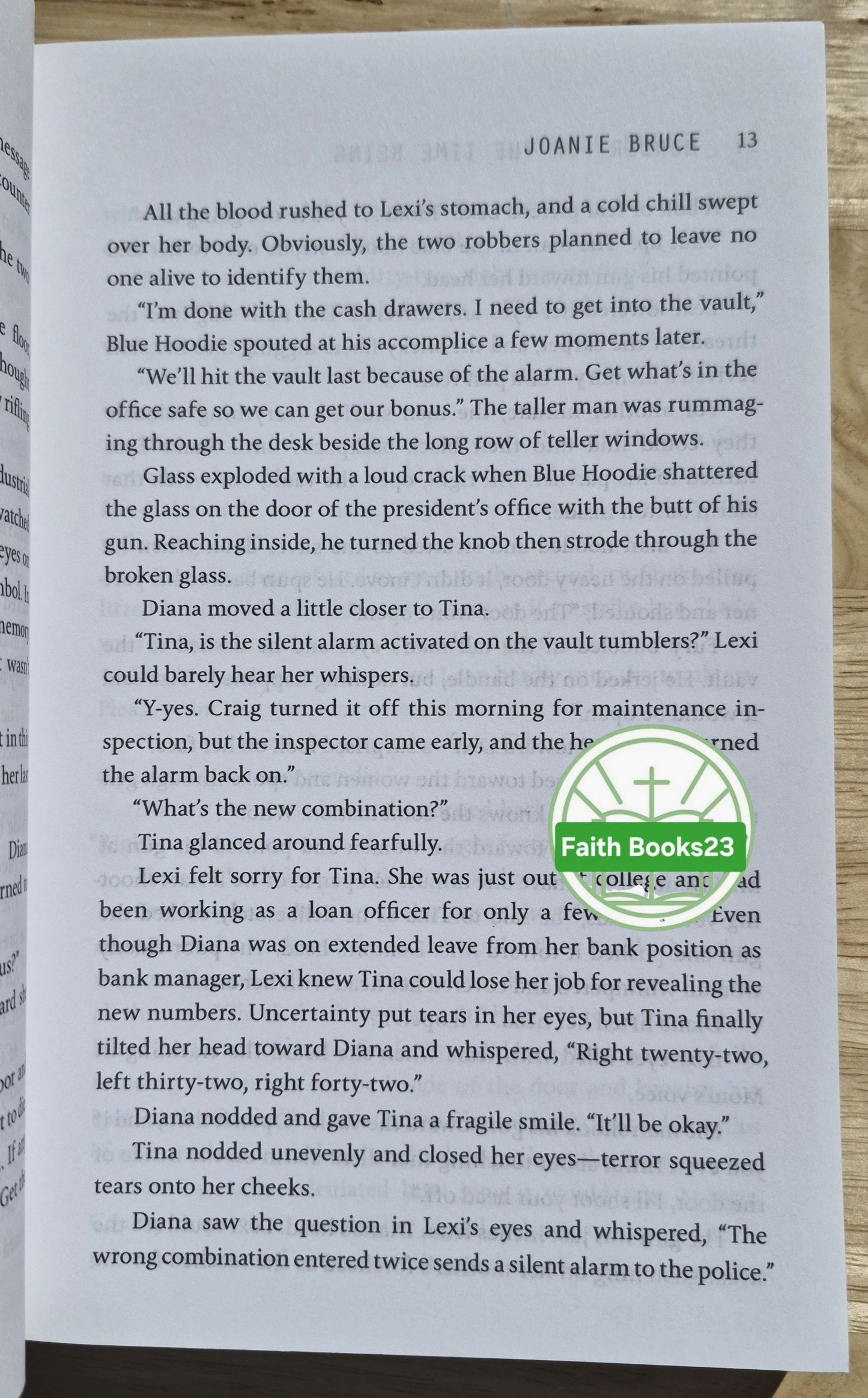 Murder For the Time Being von Joanie Bruce (Murders in Madison #1, Neu, 2016, TB, 320 Seiten, Emerald House)