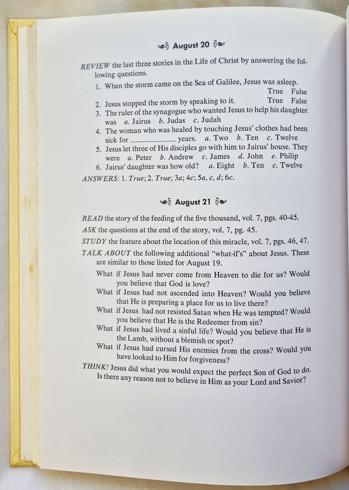 Family Bible Library Vol. 1: With God Each Day editor V. Gilbert Beers (Very good, 1971, HC, The Southwestern Co.)
