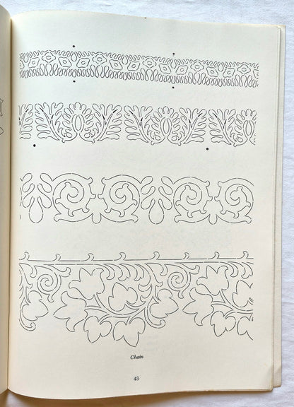 Weißstickerei: Techniken und 188 Motive von Carter Houk (Sehr gut, 1978, Broschiert, 58 Seiten, Dover)