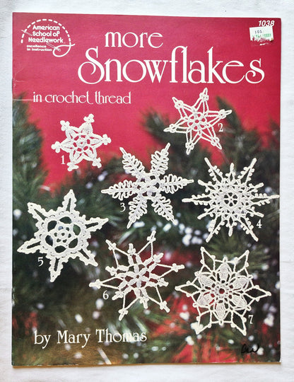 More Snowflakes in Crochet Thread by Mary Thomas (Sehr gut, 1985, Broschiert, 17 Seiten, American School of Needlework)