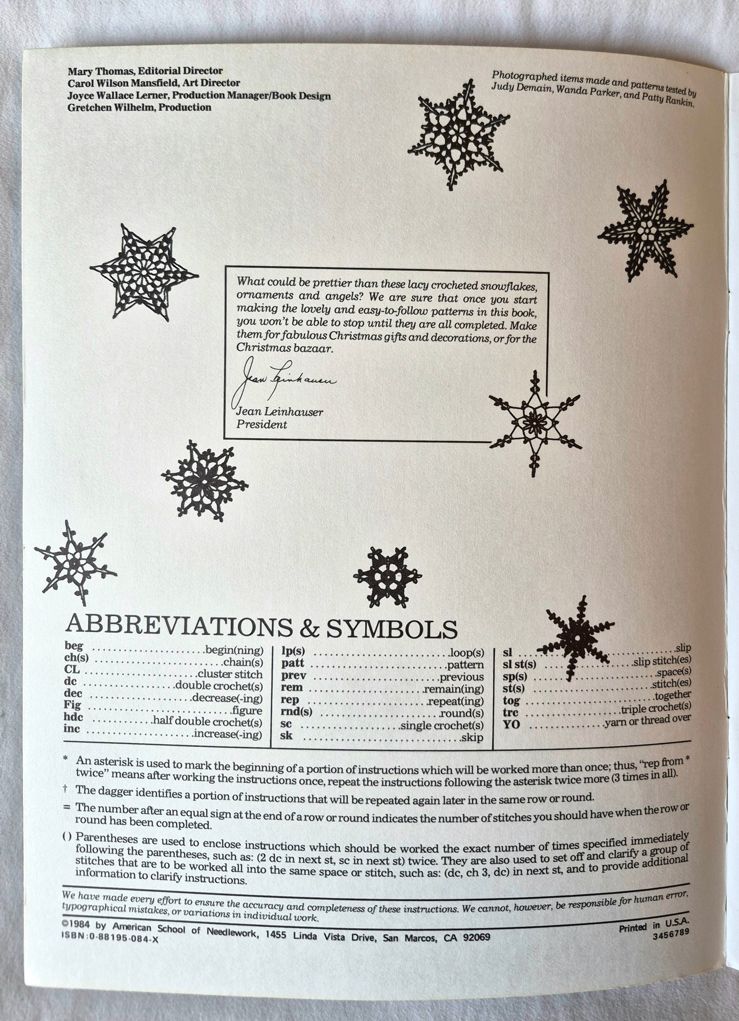Weihnachtsornamente & Schneeflocken aus Häkelgarn von Mary Thomas (Sehr gut, 1984, Pbk, 17 Seiten, American School of Needlework)