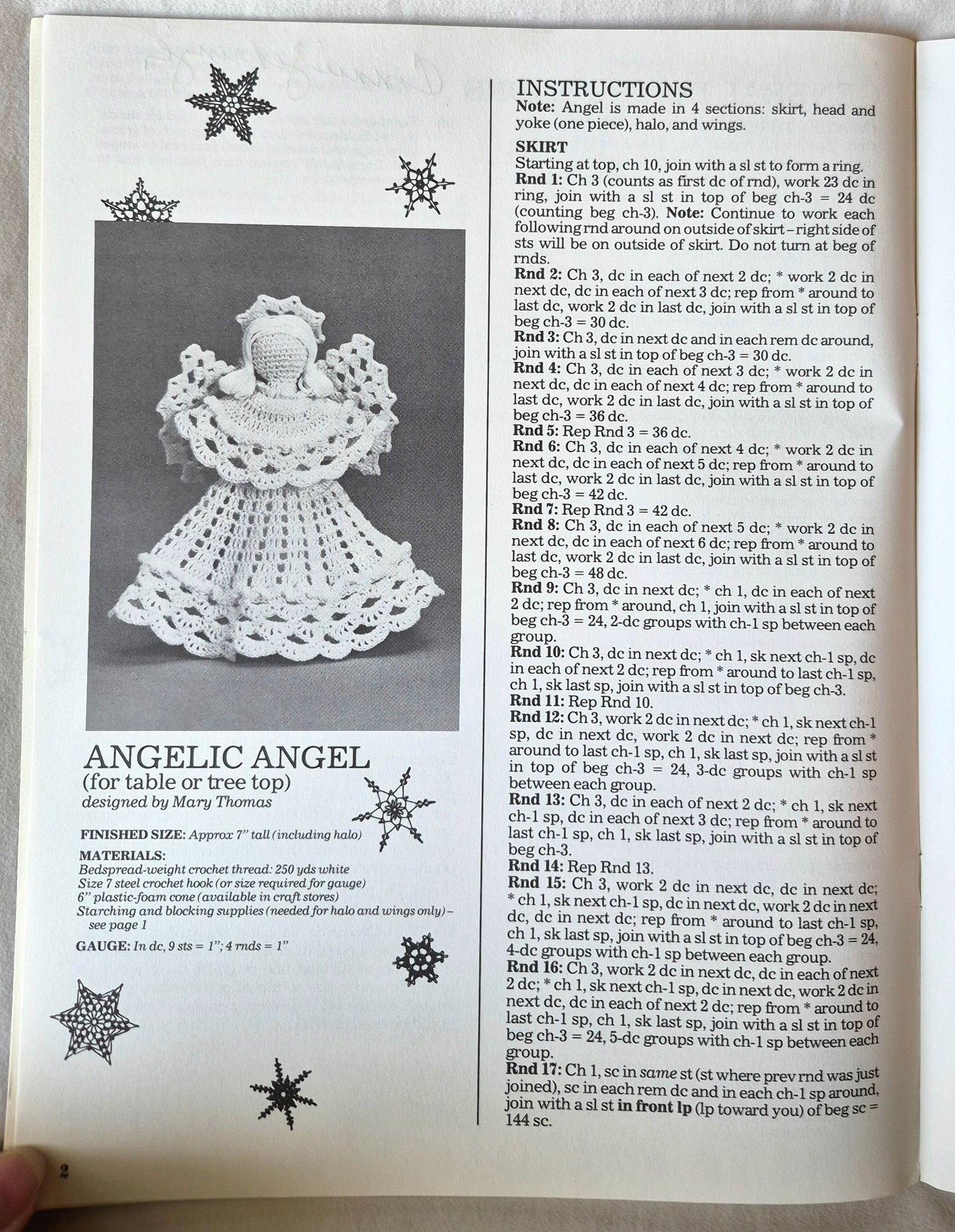 Weihnachtsornamente & Schneeflocken aus Häkelgarn von Mary Thomas (Sehr gut, 1984, Pbk, 17 Seiten, American School of Needlework)