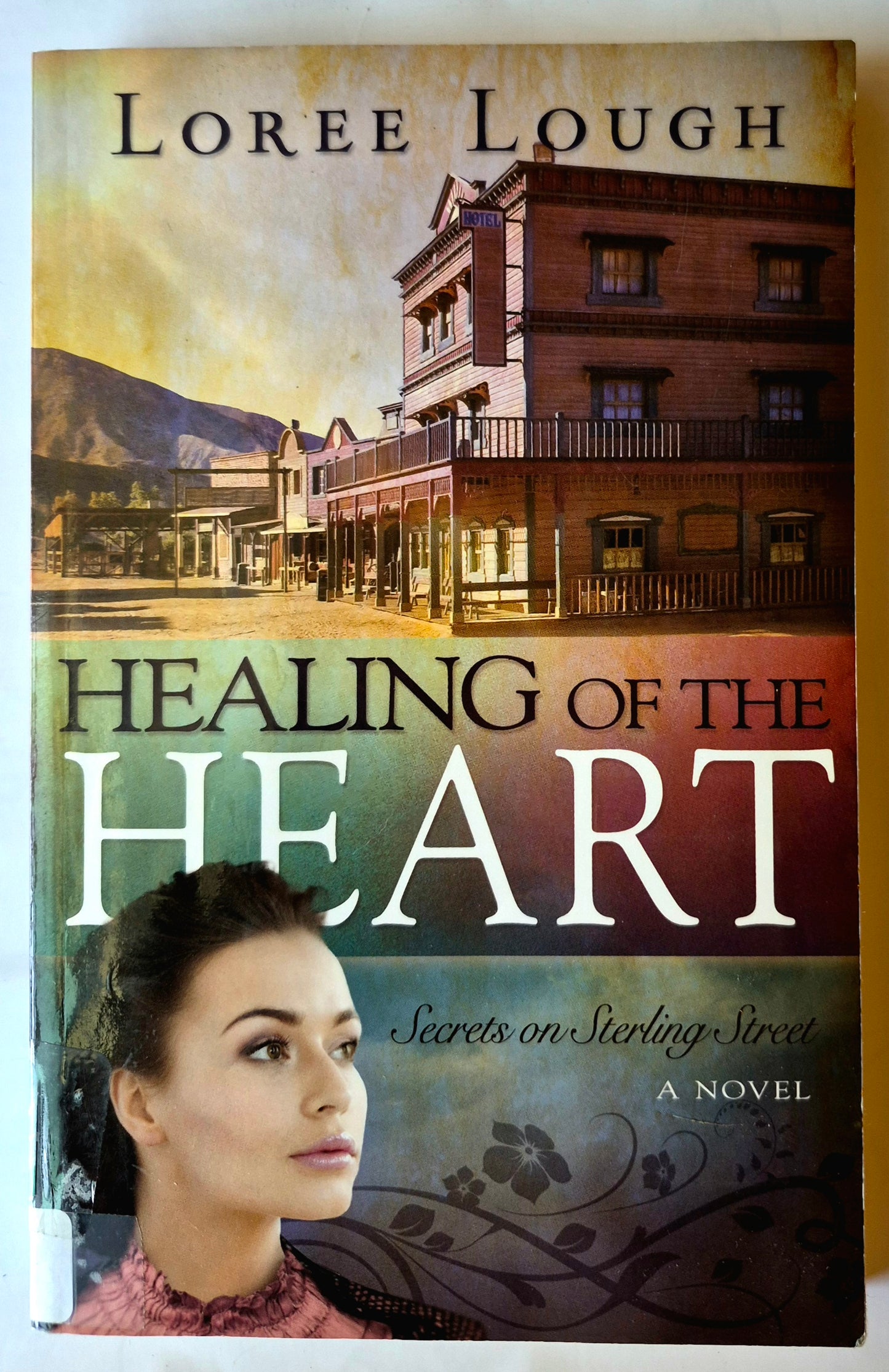 Healing of the Heart #3 von Loree Lough (Secrets of Sterling Street, Gut, 2016, Pbk, 272 Seiten, Whitaker House)
