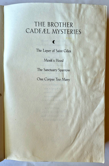 Die Chroniken des Bruder Cadfael (Der fromme Dieb, Mord im Kloster, Ein Sarg zuviel, Der Rosenmord) von Ellis Peters (Gut, 1995, Taschenbuch, 848 Seiten, Quality Paperback Book Club)
