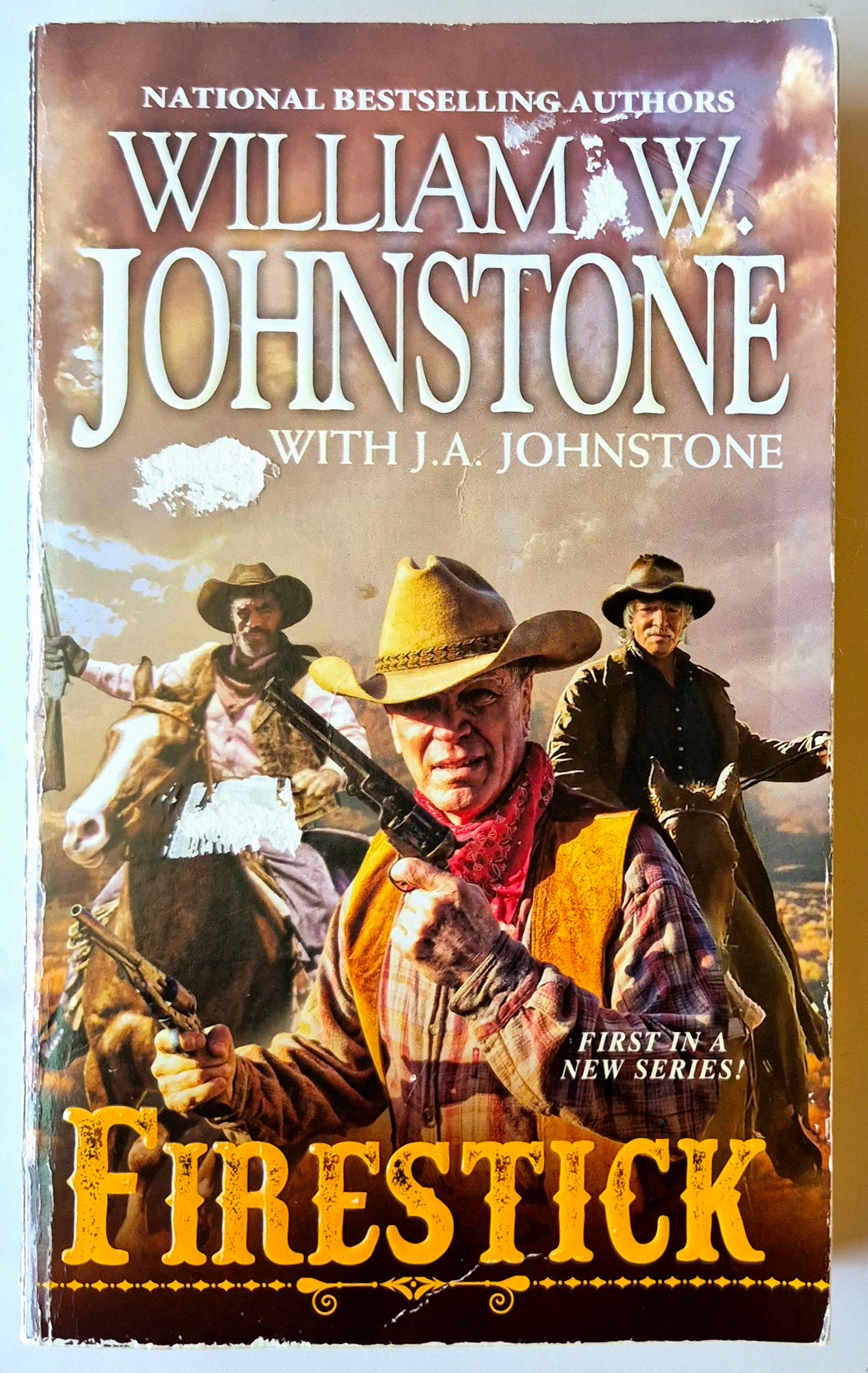 Firestick von William W. Johnstone (Gut, 2018, Taschenbuch, 393 Seiten, Pinnacle Books)