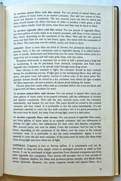 Vegetable Dyeing: 151 Color Recipes for Dyeing Yarns and Fabrics with Natural Materials von Alma Lesch (Sehr gut, 1971, gebunden, 146 S., Watson-Guptill)