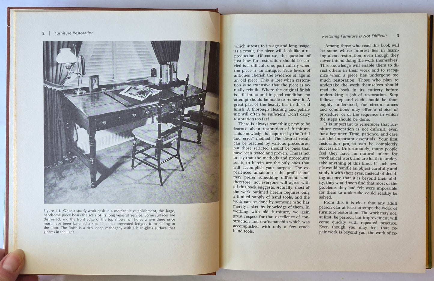 The Complete Book of Furniture Repair and Refinishing von Ralph Parsons Kinney (Sehr gut, 1971, gebunden, 276 Seiten, Charles Scribner's Sons)