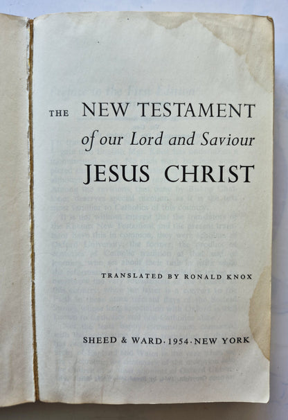 Das Neue Testament Unseres Herrn und Retters Jesus Christus, übersetzt von Ronald Knox (Gut, 1954, Taschenbuch, 697 Seiten, Sheed & Ward)