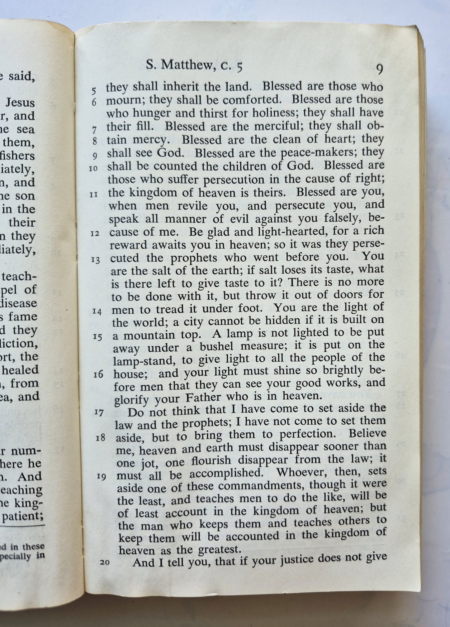 Das Neue Testament Unseres Herrn und Retters Jesus Christus, übersetzt von Ronald Knox (Gut, 1954, Taschenbuch, 697 Seiten, Sheed & Ward)