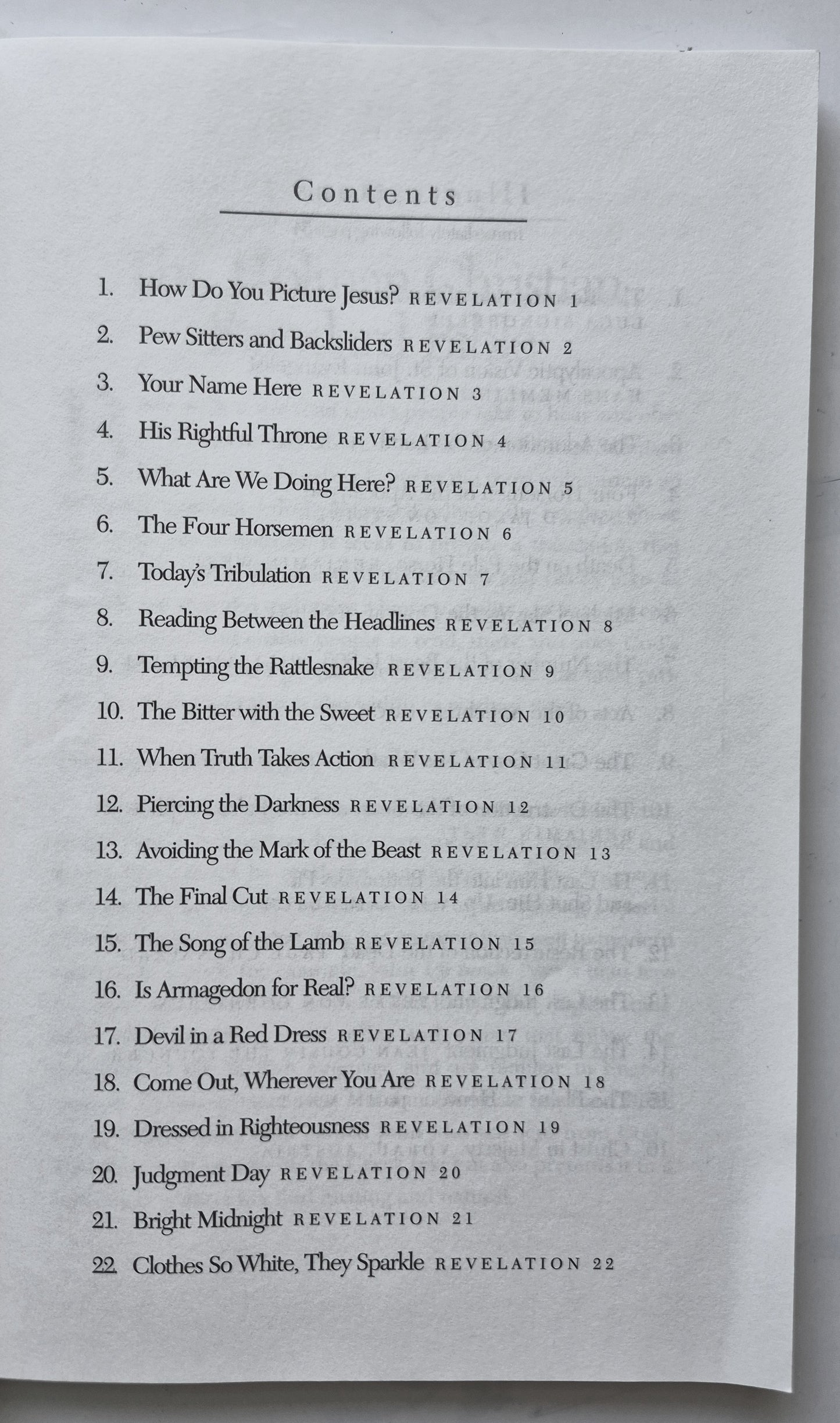 Living with the End in Sight: Meditations on the Book of Revelation by Kendell H. Easley (Sehr gut, 2000, Taschenbuch, 100 S., Holman Bible Pub.)