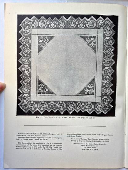 Filet Crochet: Projects and Charted Designs by Mrs. F.W. Kettelle (Sehr gut, 1979, Taschenbuch, 48 Seiten, Dover)