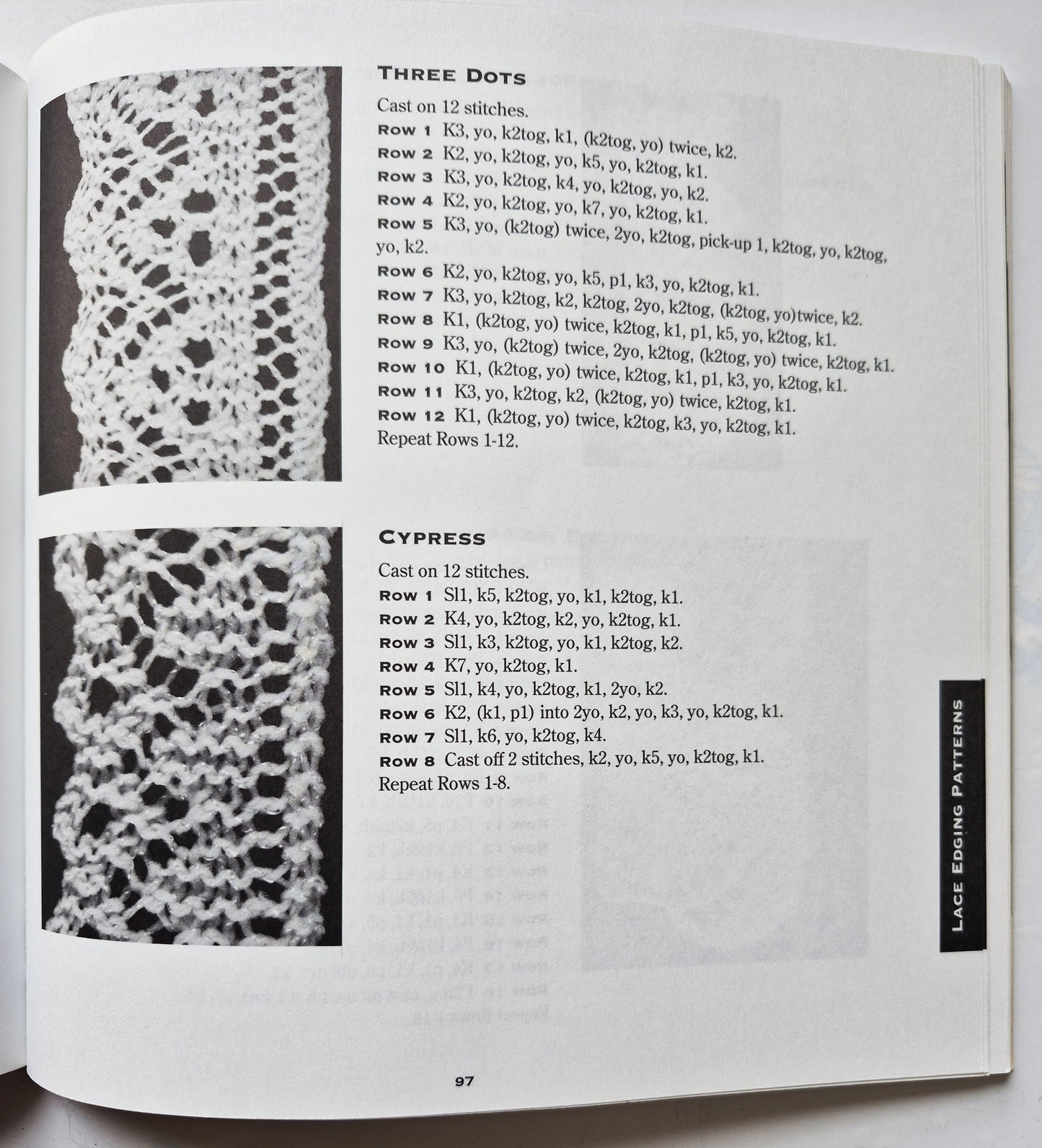 Traditional Knitted & Lace Shawls by Martha Waterman (Sehr gut, 1993, Taschenbuch, 168 Seiten, Dos Tejedoras)