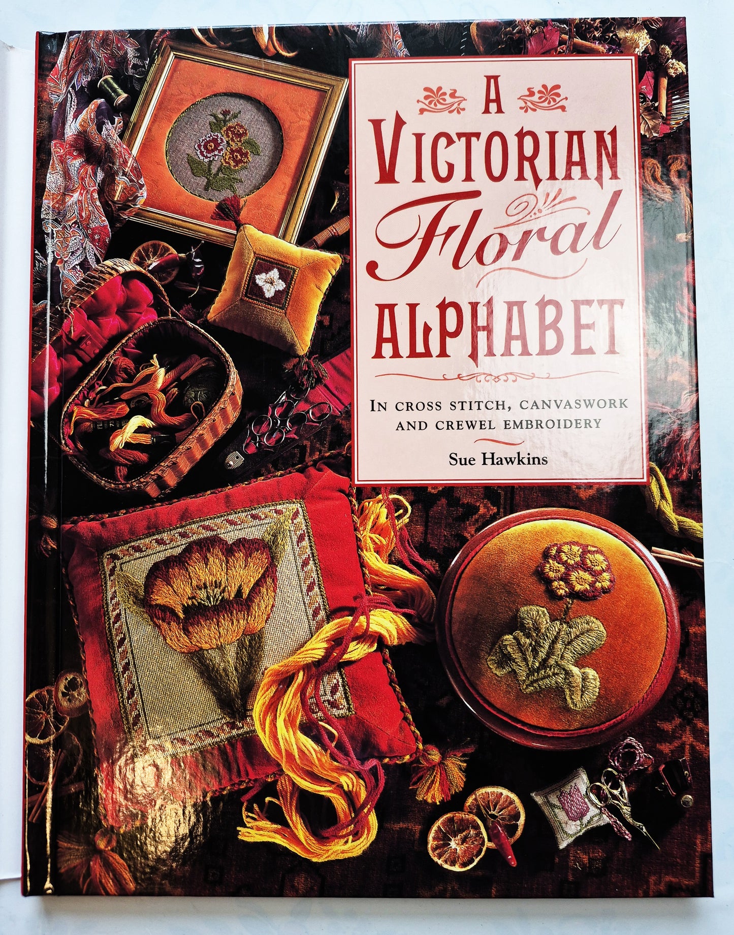 A Victorian Floral Alphabet by Sue Hawkins (Very good, 1997, HC, 128 pgs, David & Charles)