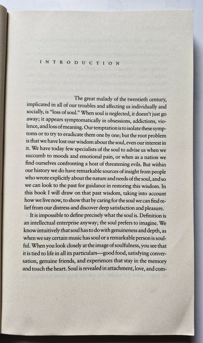 Care of the Soul: A Guide for Cultivating Depth and Sacredness in Everyday Life by Thomas Moore (Very Good 1992 Pbk 312 pgs HarperCollins)