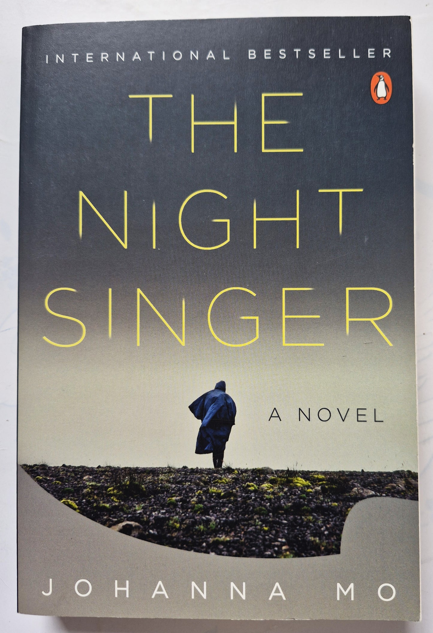 The Night Singer by Johanna Mo-Very good, 2021, Pbk, 434 pgs, Penguin